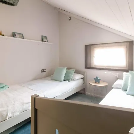 Peaceful In With Swimming Pool Apartment